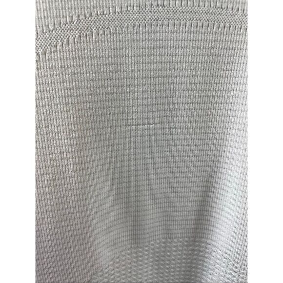 Lululemon Light Gray Long Sleeve Swiftly Tech Size 8 - Picture 7 of 9